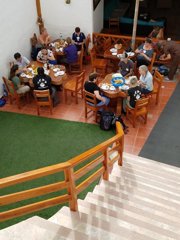 Hostal Espana Puerto Ayora  Ngoại thất bức ảnh