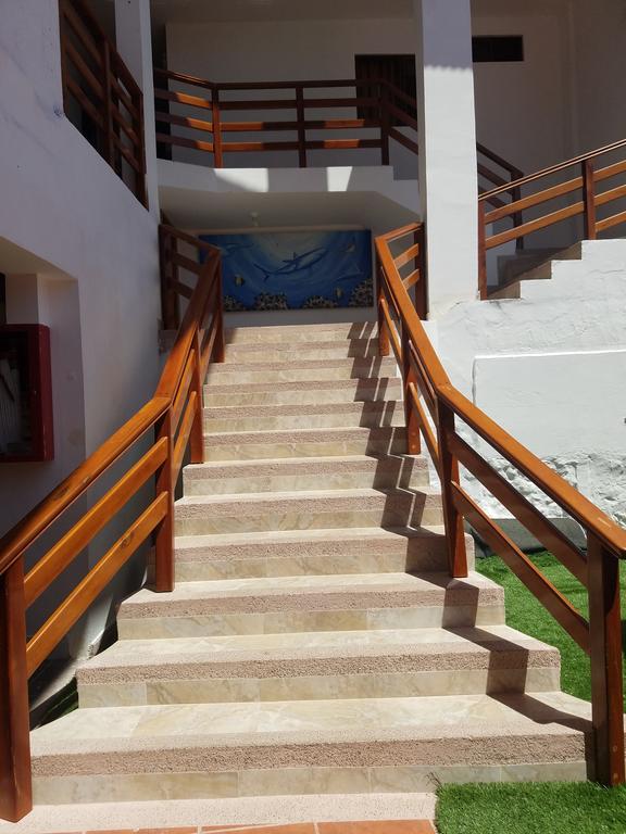 Hostal Espana Puerto Ayora  Ngoại thất bức ảnh