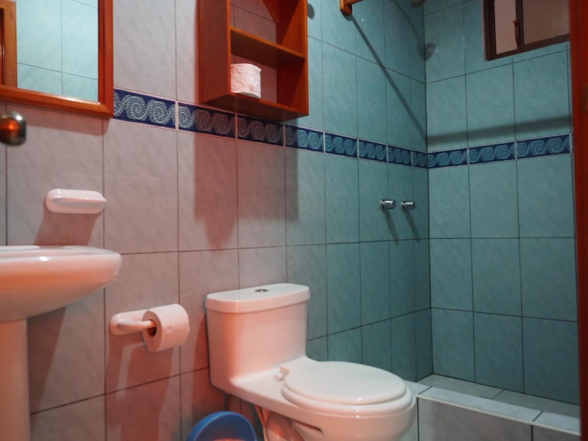 Hostal Espana Puerto Ayora  Ngoại thất bức ảnh