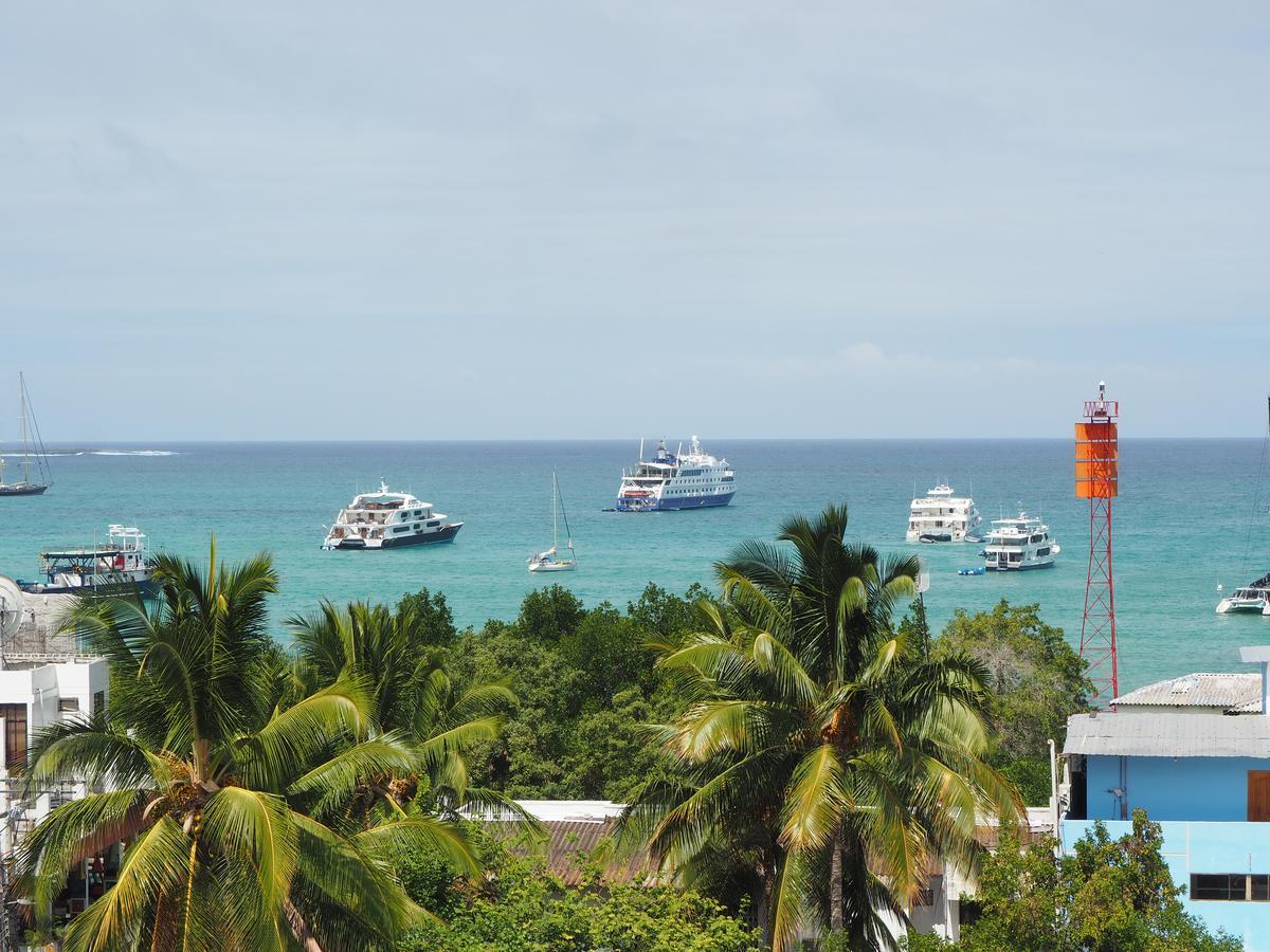 Hostal Espana Puerto Ayora  Ngoại thất bức ảnh