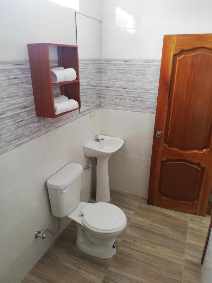 Hostal Espana Puerto Ayora  Ngoại thất bức ảnh